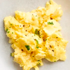 Uptown Cabaret signature dishes Late-Night Breakfast Buffet
Scrambled Eggs
Bacon and Sausage